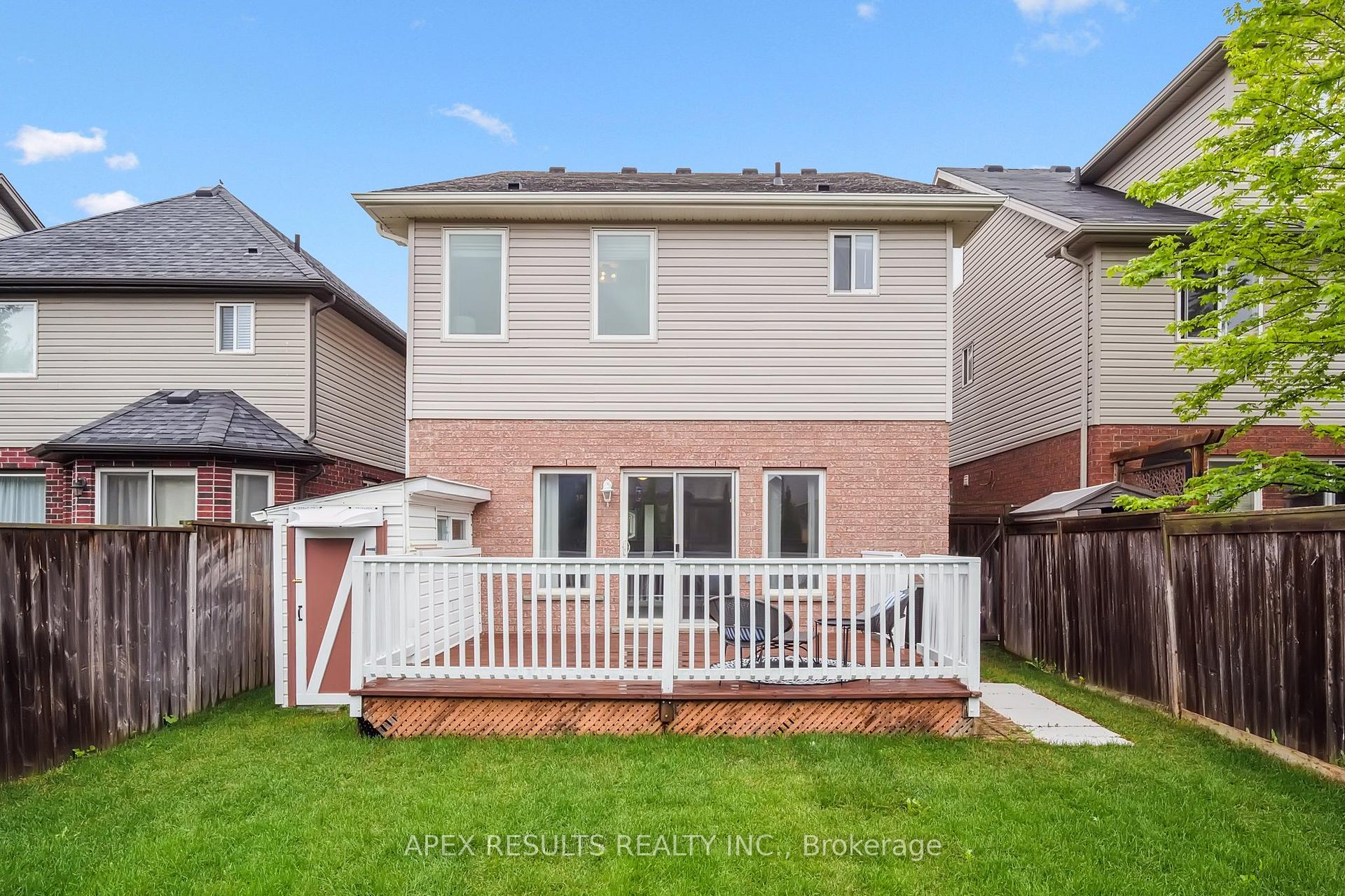 Photo 32 of 19 Pearson Street, Guelph, Pineridge/Westminster Woods — HOMEH
