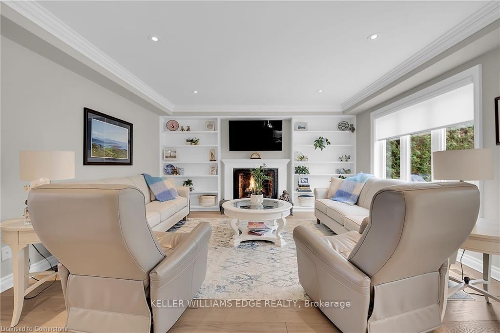 Photo 3 of 18 Admiral Circle, Grimsby, Grimsby Beach — HOMEH