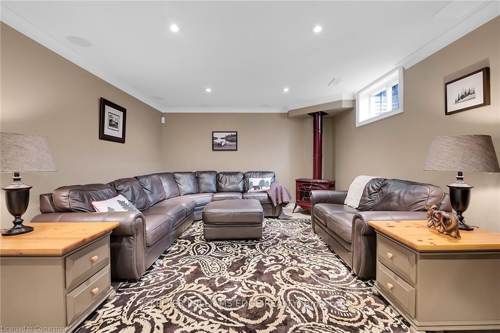 Photo 34 of 18 Admiral Circle, Grimsby, Grimsby Beach — HOMEH