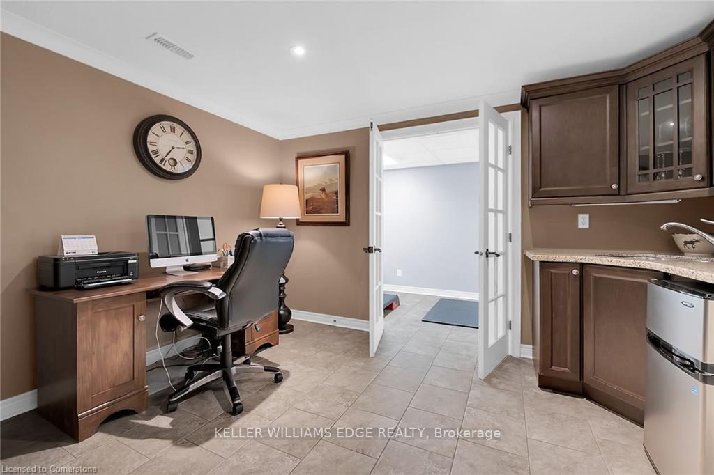 Photo 38 of 18 Admiral Circle, Grimsby, Grimsby Beach — HOMEH