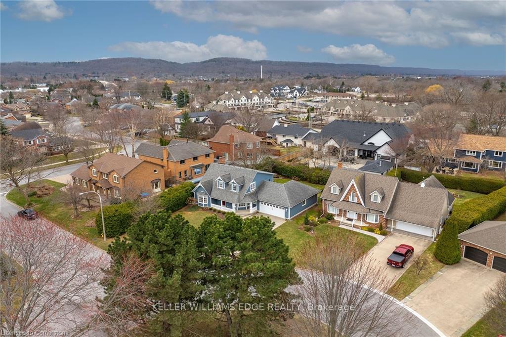 Photo 48 of 18 Admiral Circle, Grimsby, Grimsby Beach — HOMEH