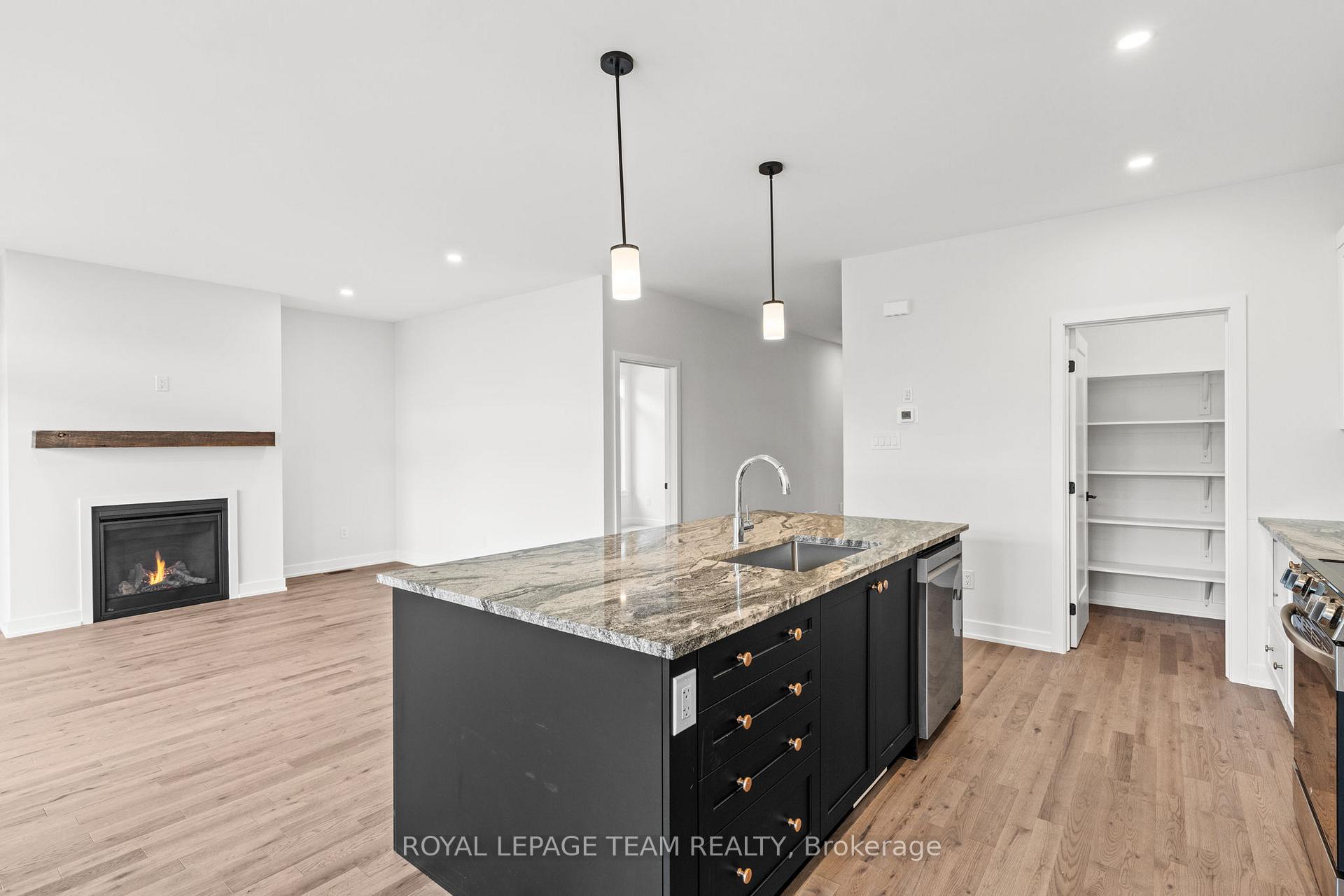 Photo 12 of 1053 Moore Street, Brockville — HOMEH