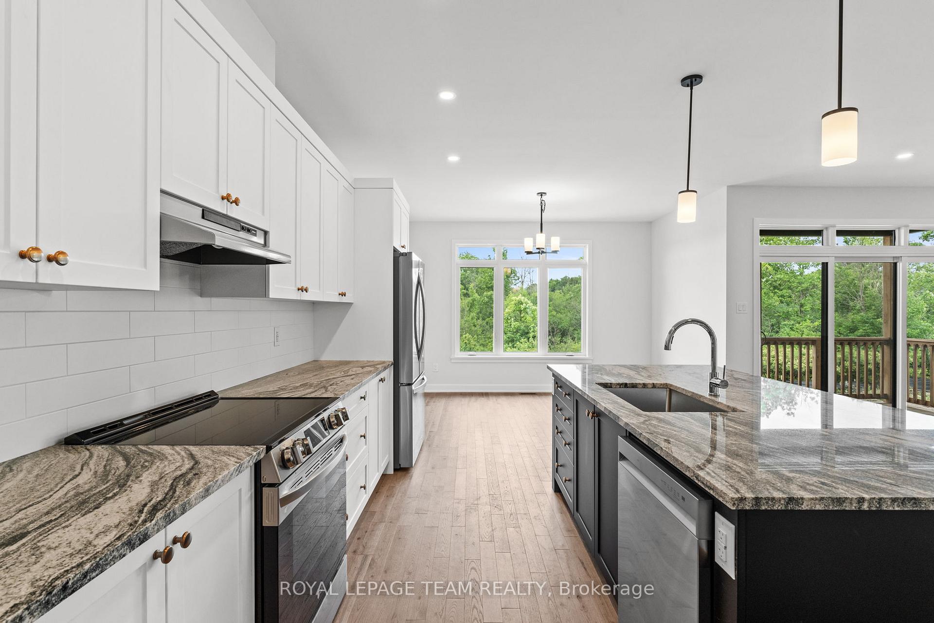 Photo 22 of 1053 Moore Street, Brockville — HOMEH