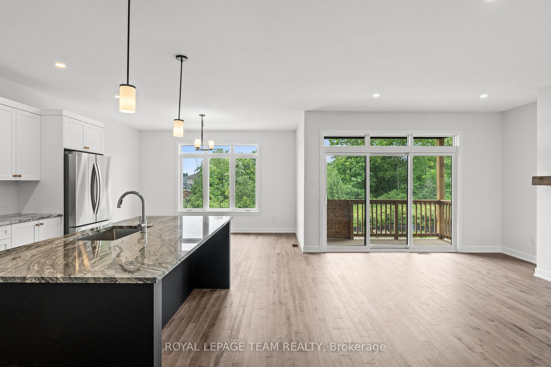 Photo 17 of 1053 Moore Street, Brockville — HOMEH