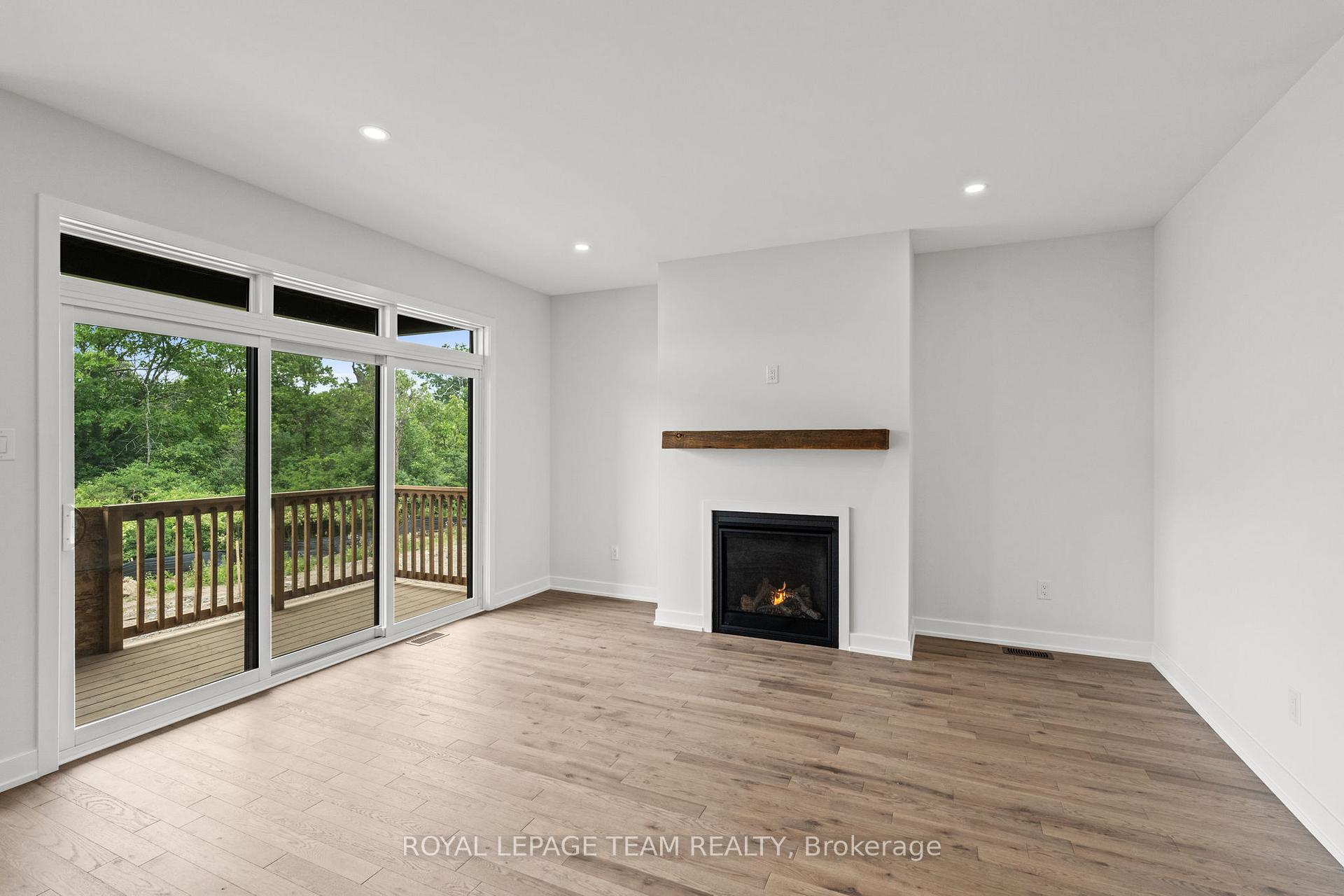 Photo 19 of 1053 Moore Street, Brockville — HOMEH