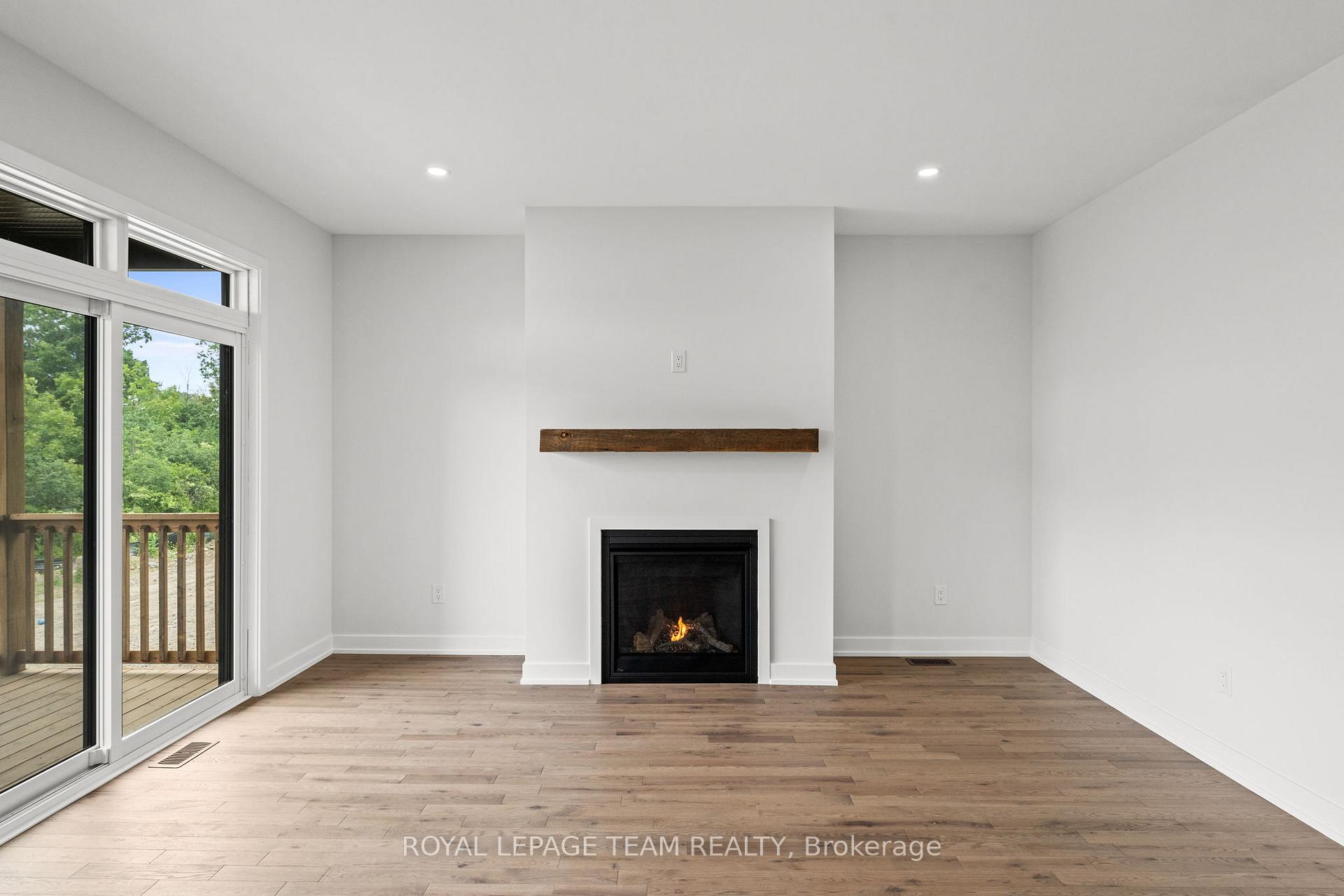 Photo 20 of 1053 Moore Street, Brockville — HOMEH
