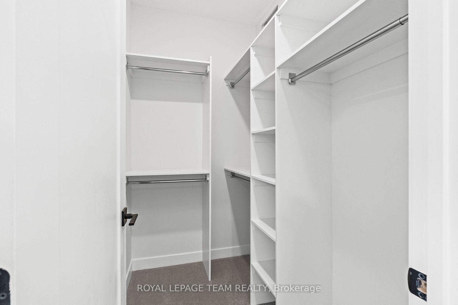 Photo 27 of 1053 Moore Street, Brockville — HOMEH
