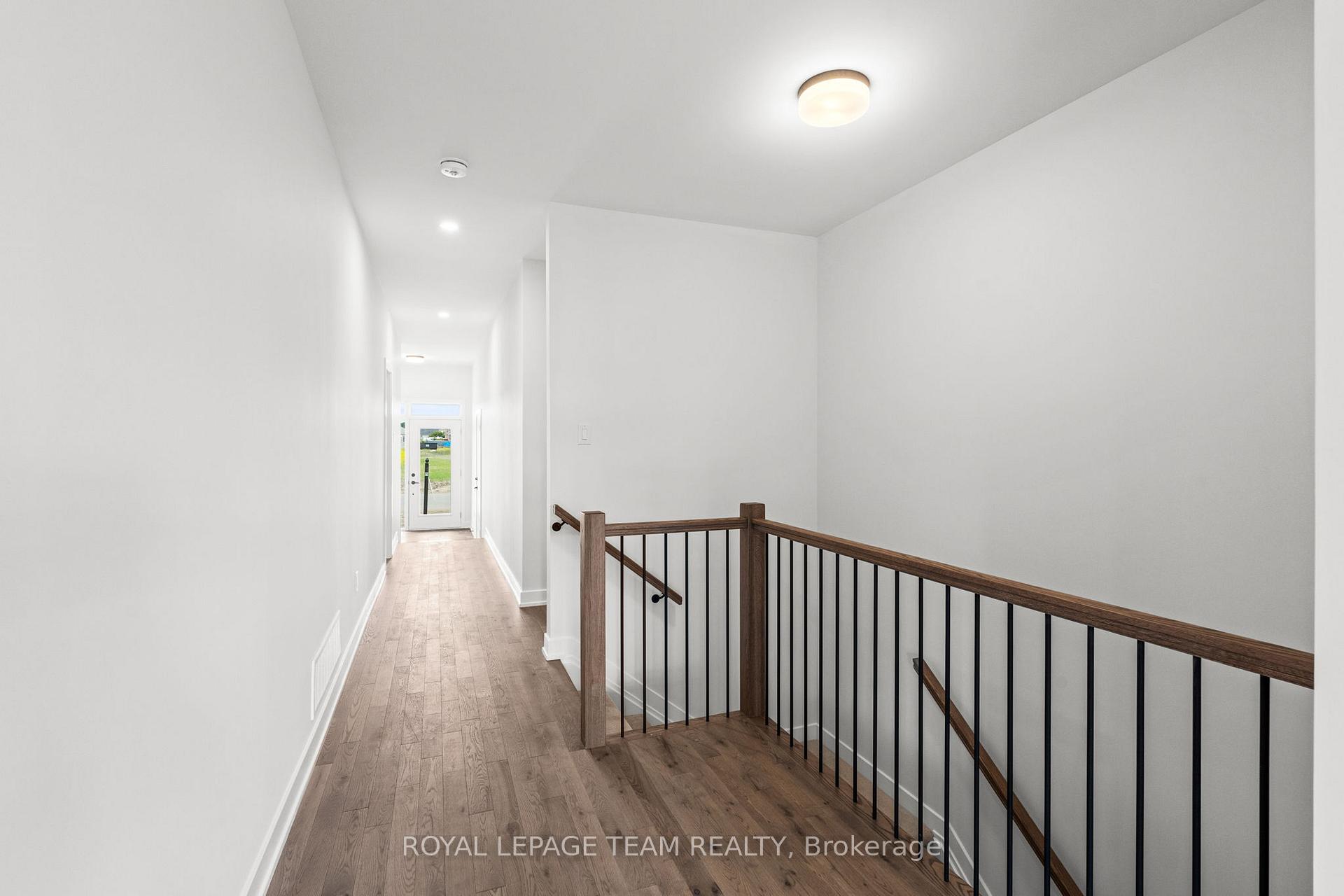 Photo 30 of 1053 Moore Street, Brockville — HOMEH