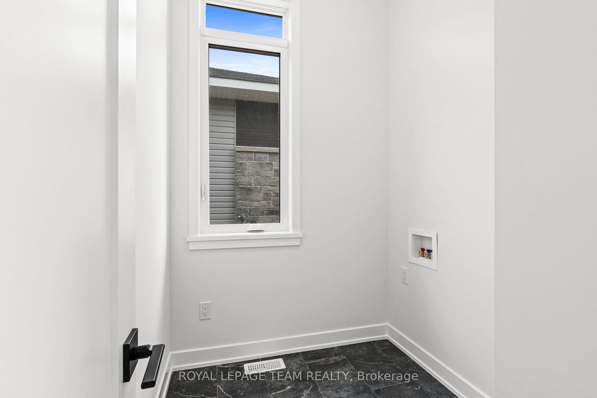 Photo 35 of 1053 Moore Street, Brockville — HOMEH