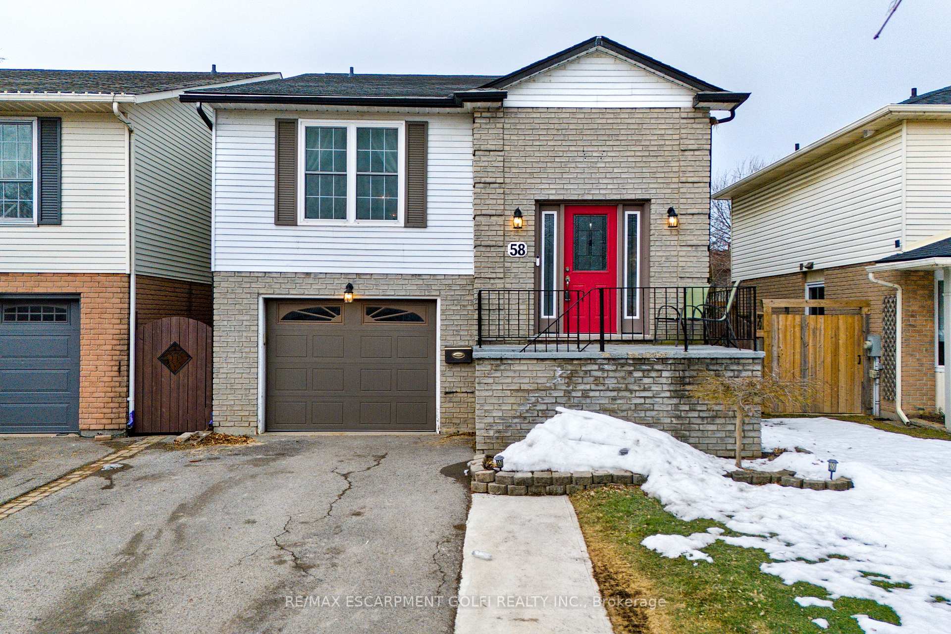 Photo 1 of 58 Bayview Drive, Grimsby, Grimsby Beach — HOMEH