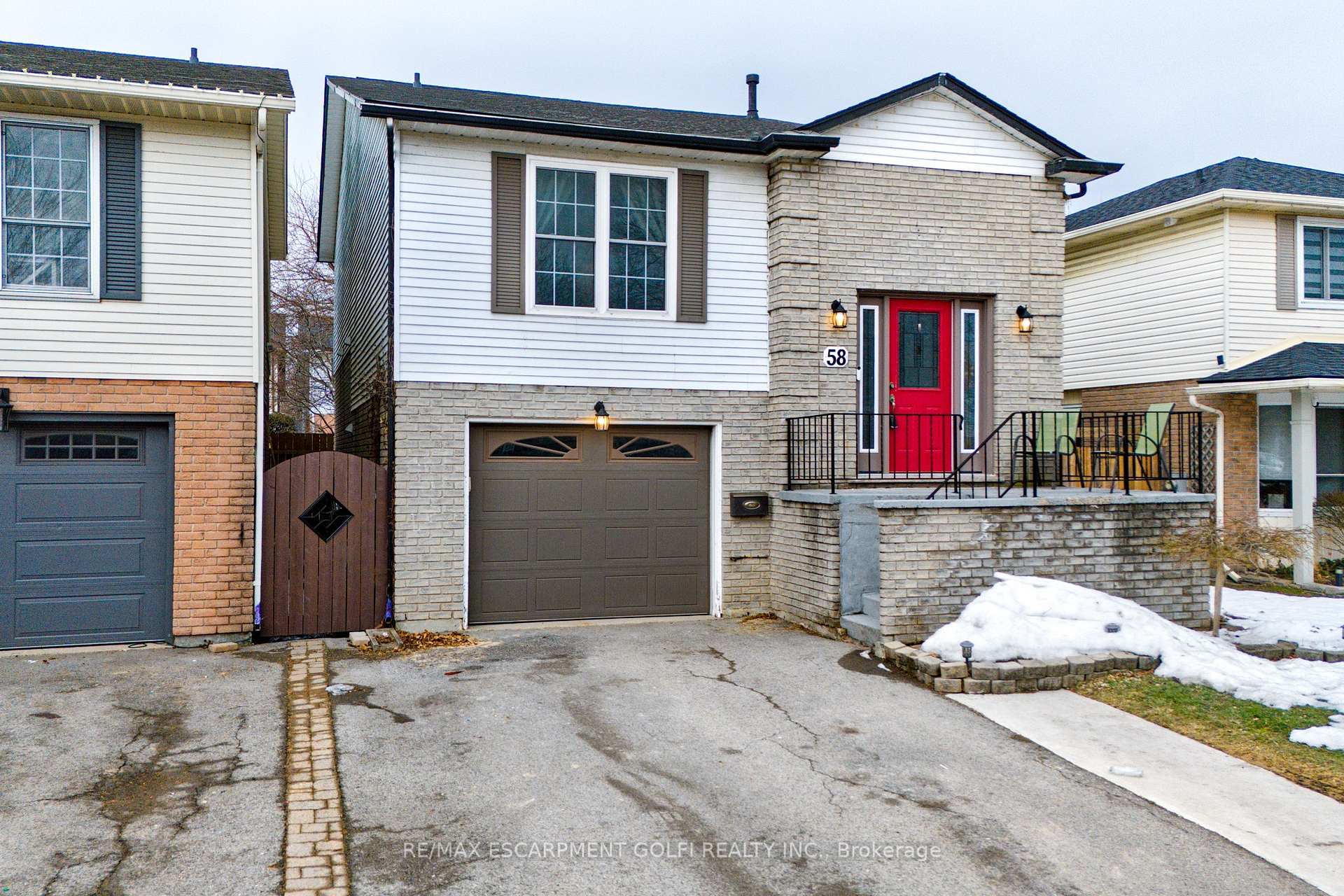 Photo 2 of 58 Bayview Drive, Grimsby, Grimsby Beach — HOMEH