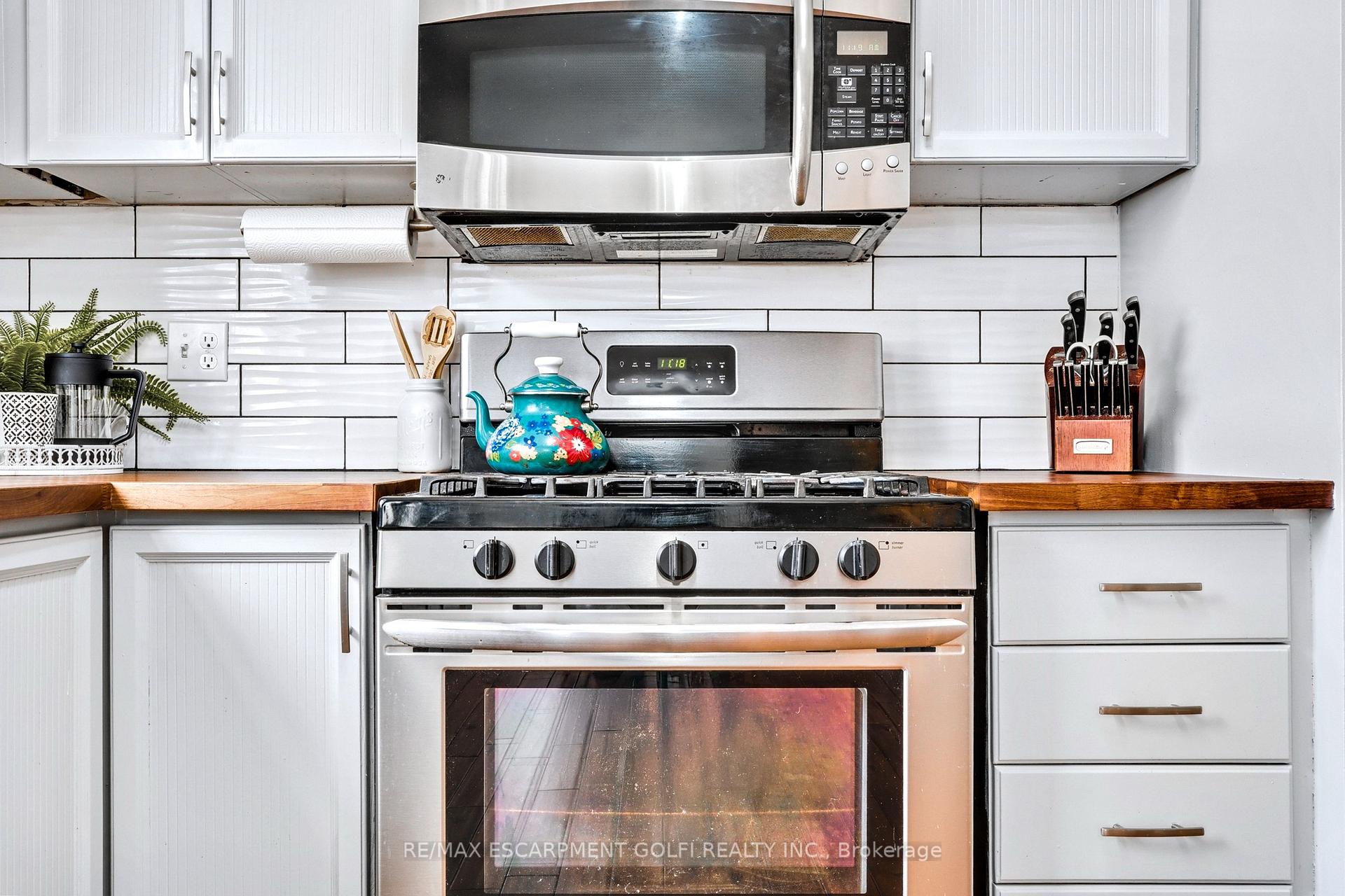 Photo 12 of 58 Bayview Drive, Grimsby, Grimsby Beach — HOMEH