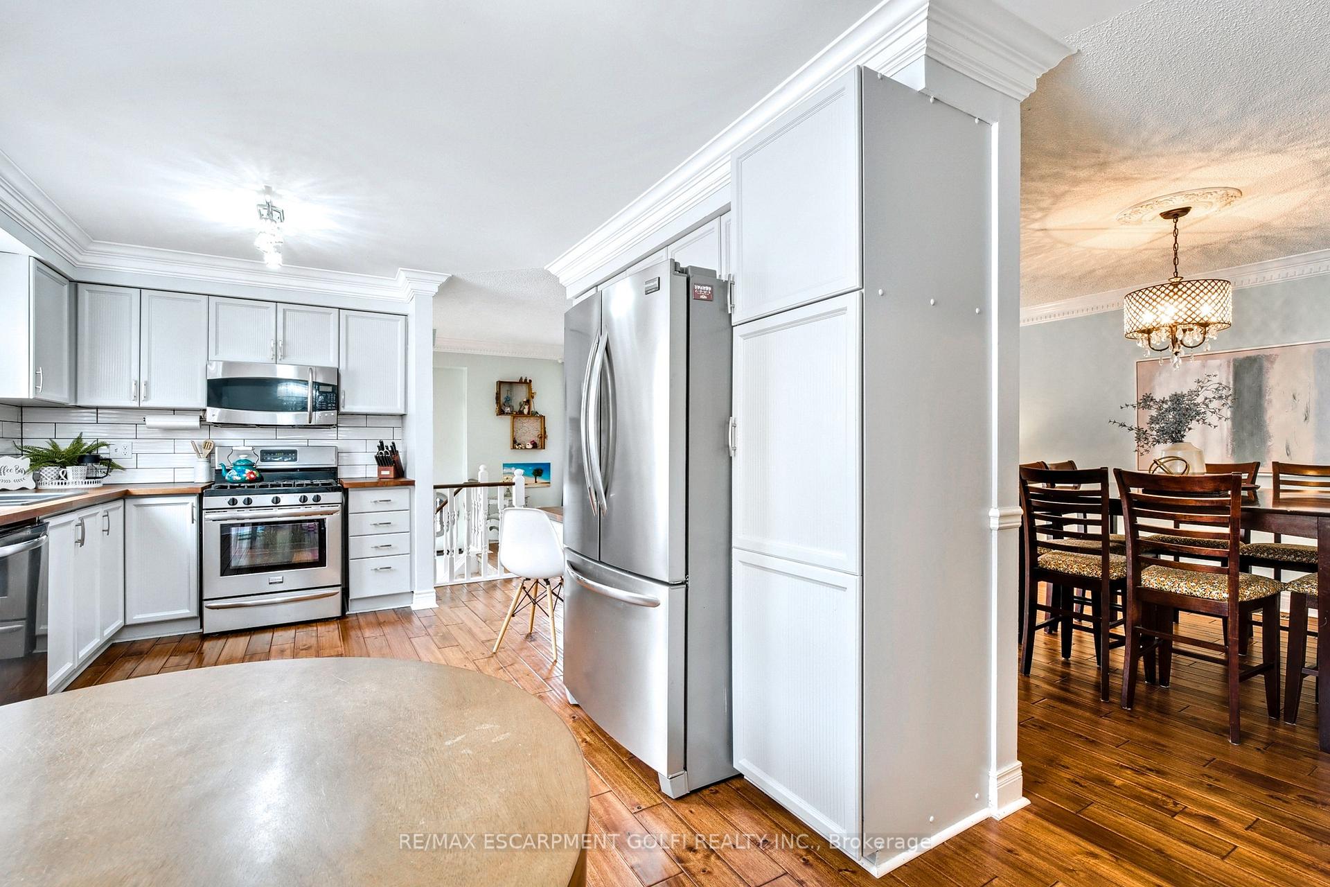 Photo 13 of 58 Bayview Drive, Grimsby, Grimsby Beach — HOMEH