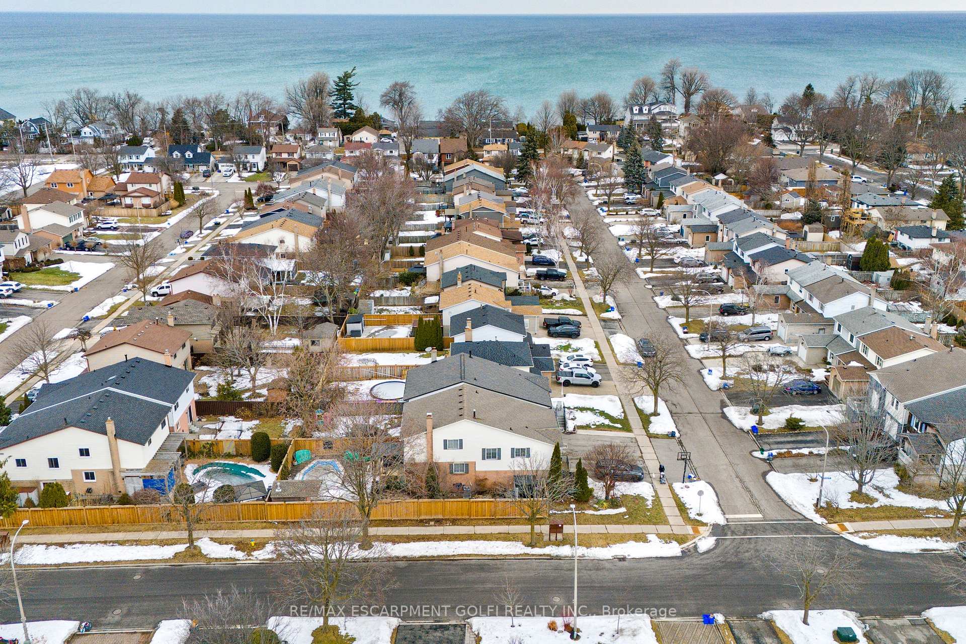 Photo 39 of 58 Bayview Drive, Grimsby, Grimsby Beach — HOMEH