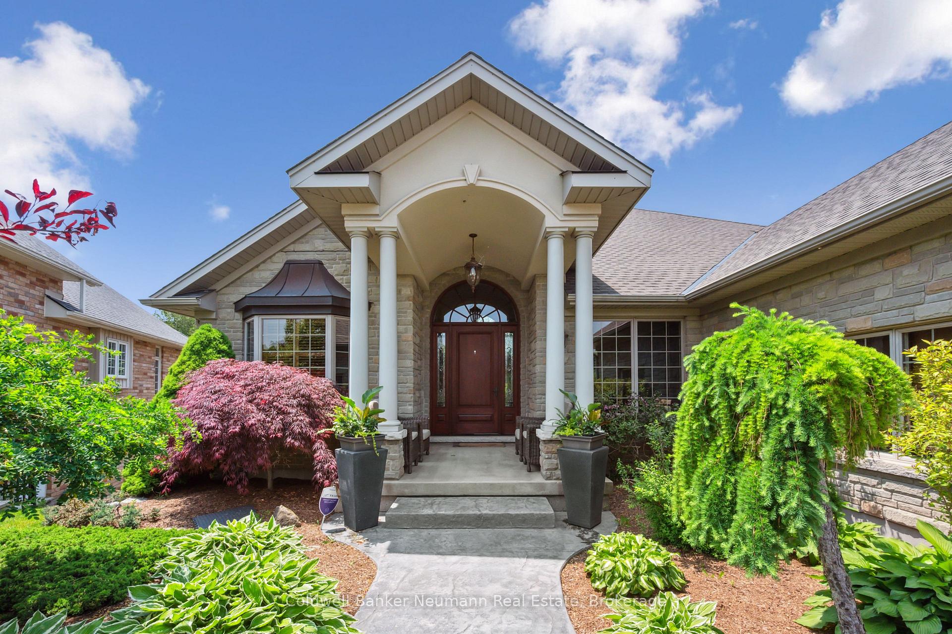 Photo 4 of 45 Keys Crescent, Guelph, Clairfields/Hanlon Business Park — HOMEH