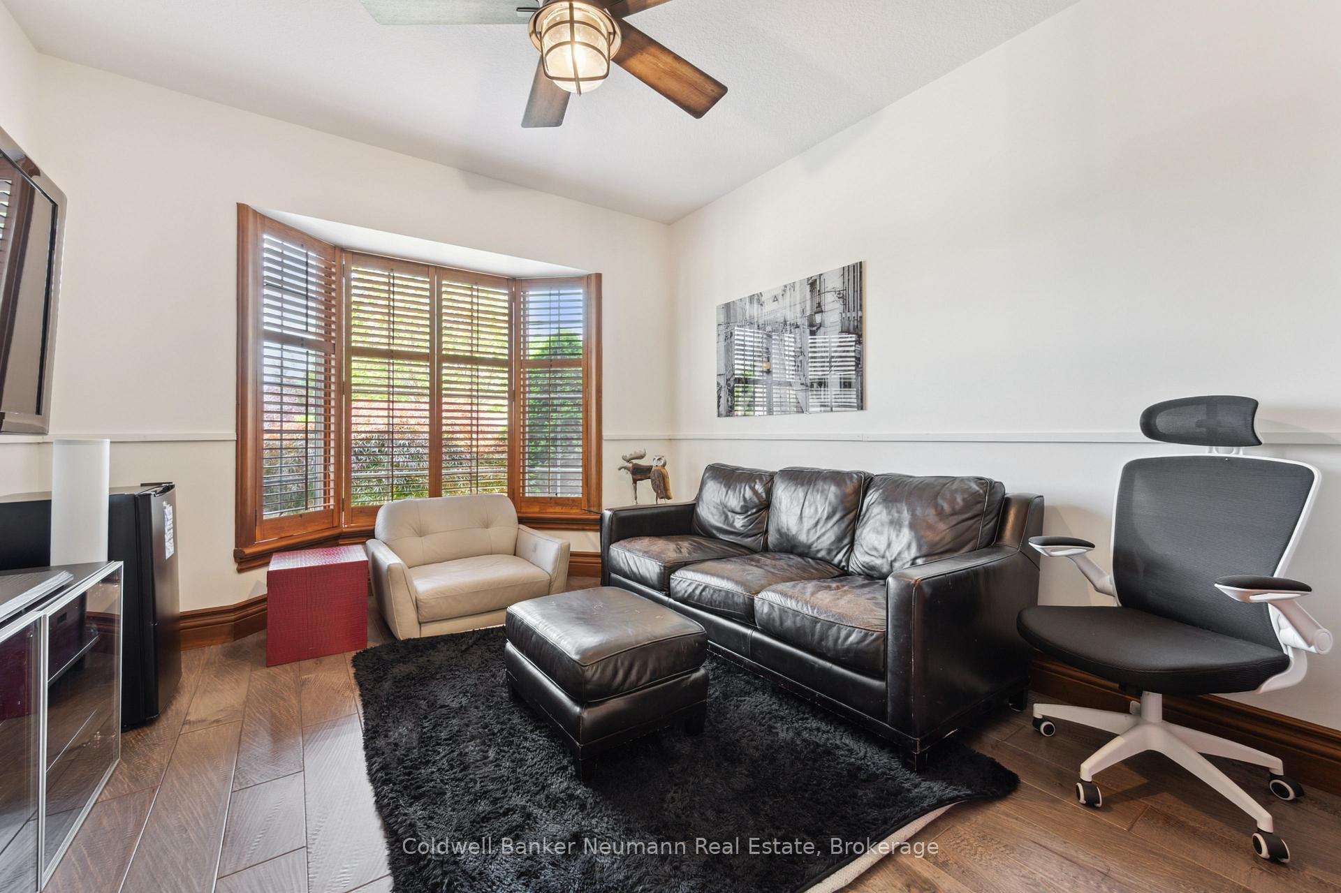 Photo 29 of 45 Keys Crescent, Guelph, Clairfields/Hanlon Business Park — HOMEH