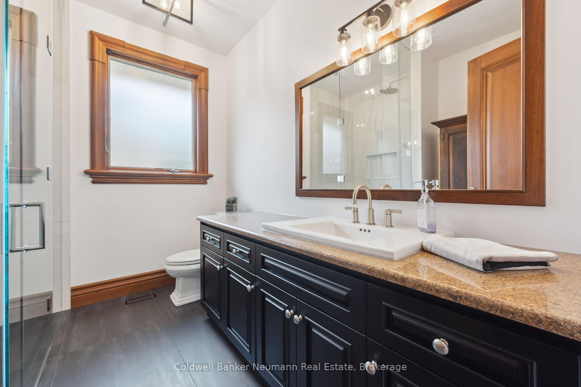 Photo 30 of 45 Keys Crescent, Guelph, Clairfields/Hanlon Business Park — HOMEH