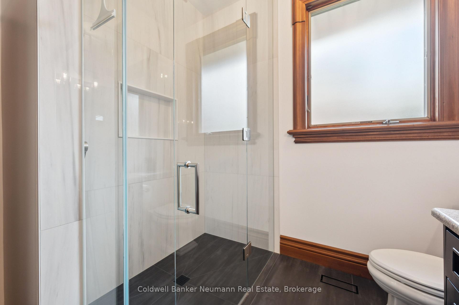 Photo 31 of 45 Keys Crescent, Guelph, Clairfields/Hanlon Business Park — HOMEH