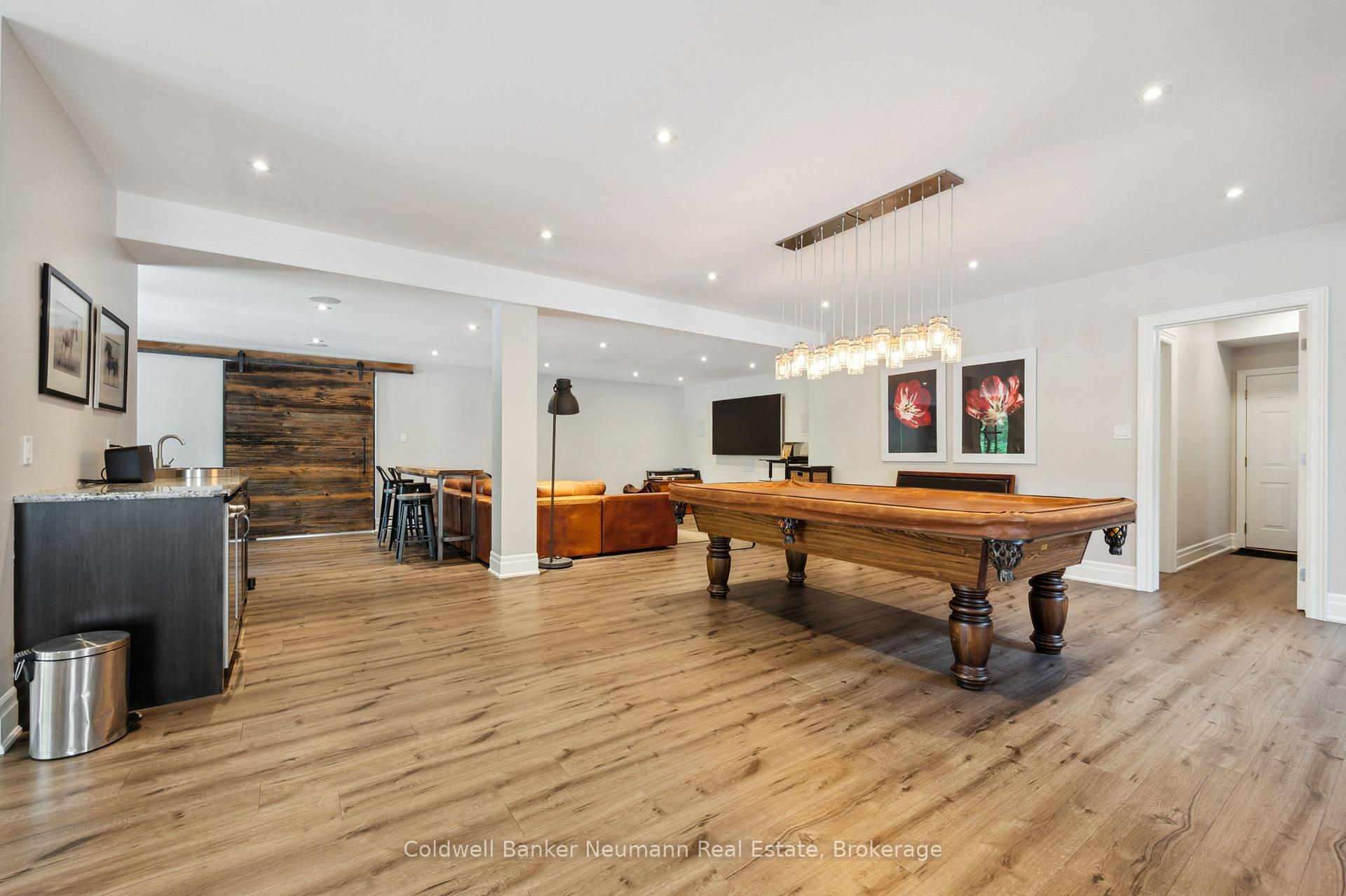 Photo 35 of 45 Keys Crescent, Guelph, Clairfields/Hanlon Business Park — HOMEH