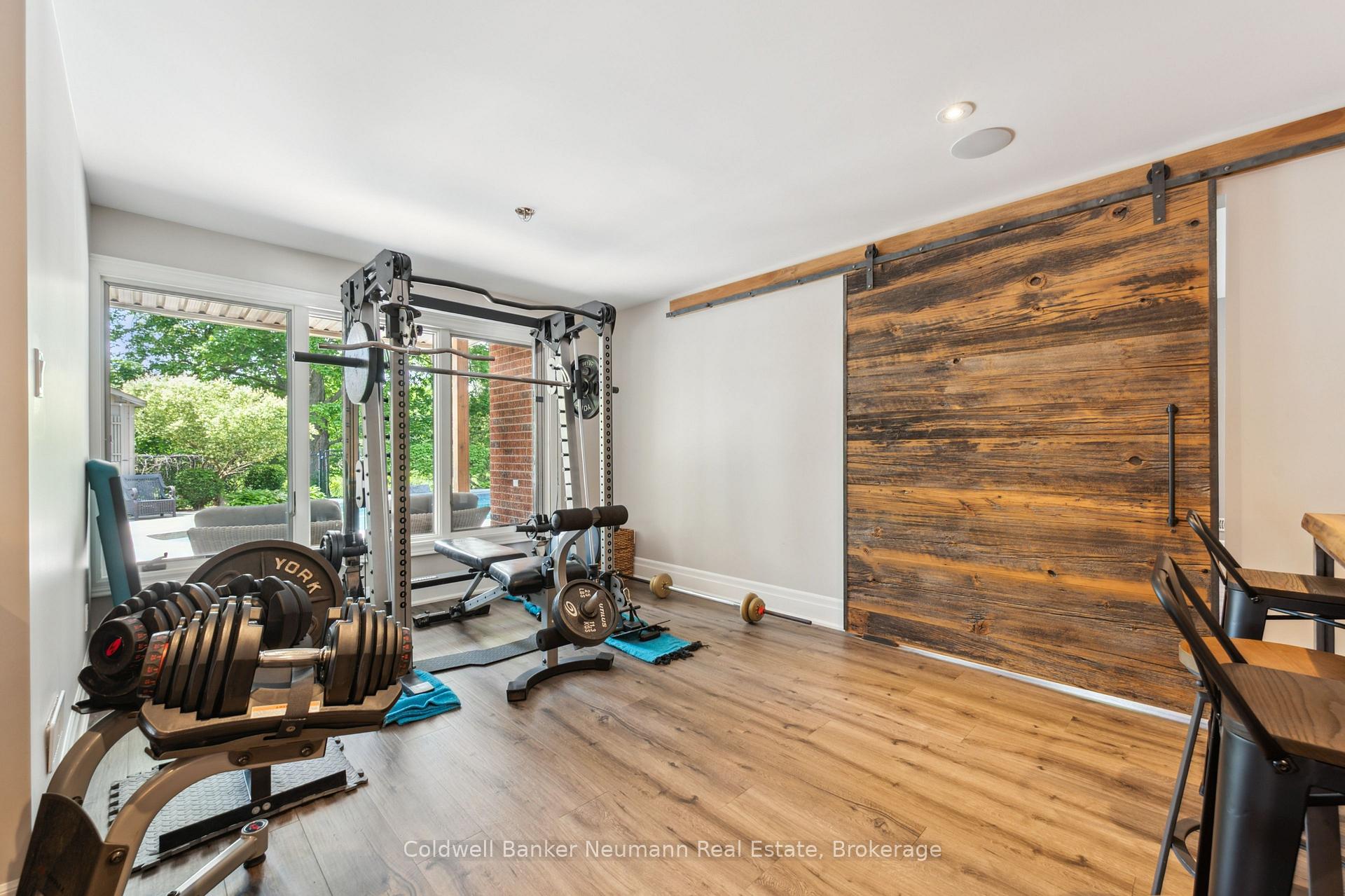 Photo 38 of 45 Keys Crescent, Guelph, Clairfields/Hanlon Business Park — HOMEH