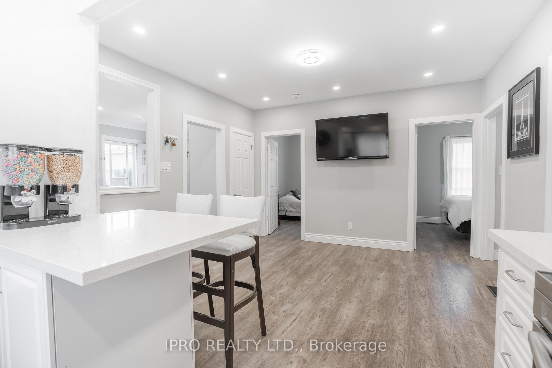 Photo 11 of 87 Fairview Road, Grimsby, Grimsby Beach — HOMEH