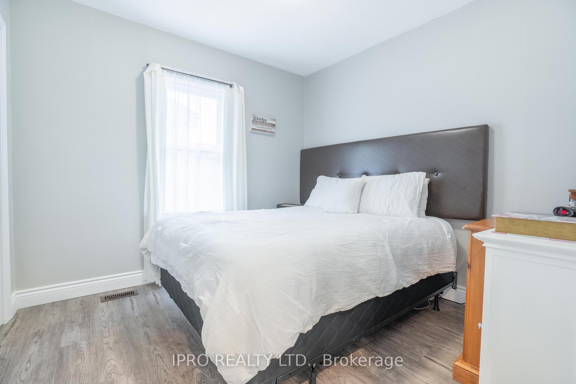 Photo 14 of 87 Fairview Road, Grimsby, Grimsby Beach — HOMEH