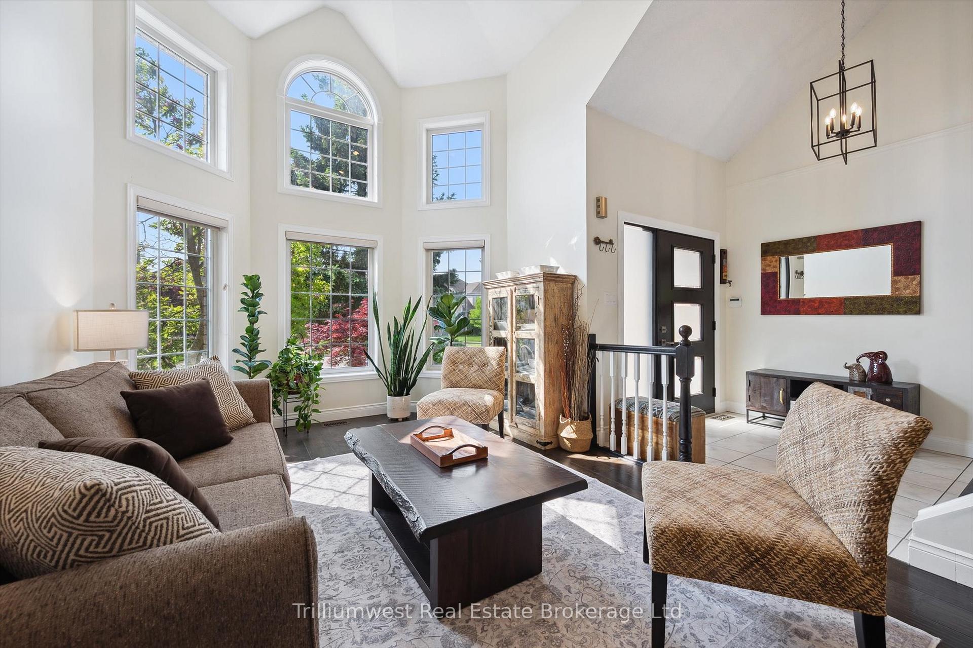 Photo 7 of 214 Summerfield Drive, Guelph, Pineridge/Westminster Woods — HOMEH