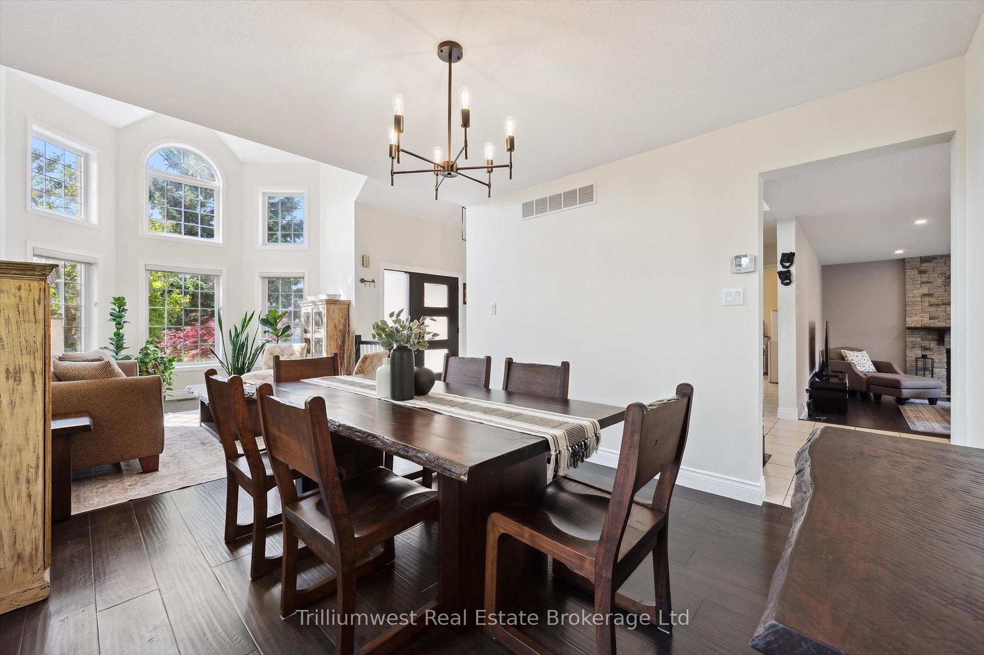 Photo 12 of 214 Summerfield Drive, Guelph, Pineridge/Westminster Woods — HOMEH