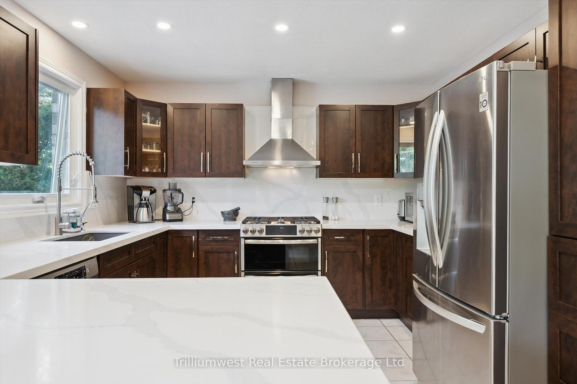 Photo 17 of 214 Summerfield Drive, Guelph, Pineridge/Westminster Woods — HOMEH