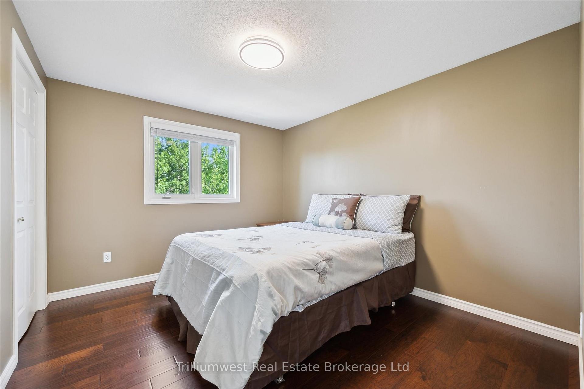 Photo 26 of 214 Summerfield Drive, Guelph, Pineridge/Westminster Woods — HOMEH
