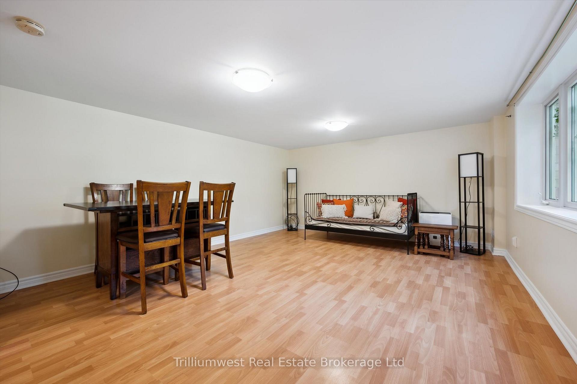 Photo 37 of 214 Summerfield Drive, Guelph, Pineridge/Westminster Woods — HOMEH
