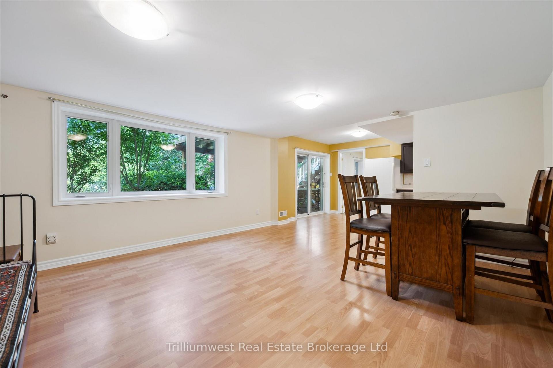 Photo 38 of 214 Summerfield Drive, Guelph, Pineridge/Westminster Woods — HOMEH
