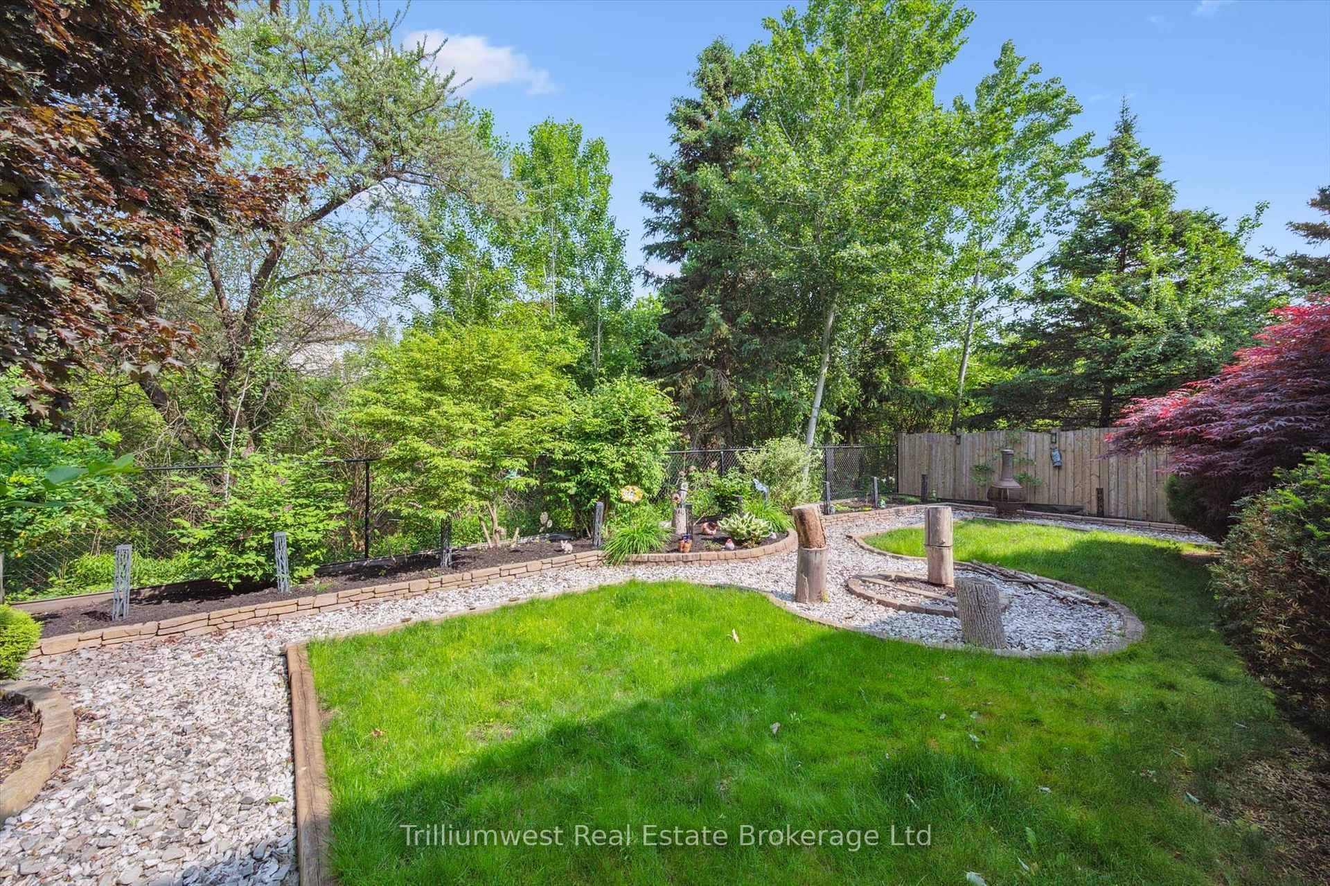 Photo 44 of 214 Summerfield Drive, Guelph, Pineridge/Westminster Woods — HOMEH