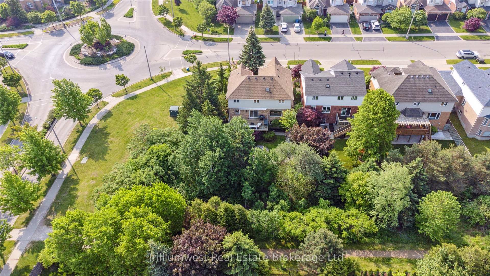Photo 47 of 214 Summerfield Drive, Guelph, Pineridge/Westminster Woods — HOMEH