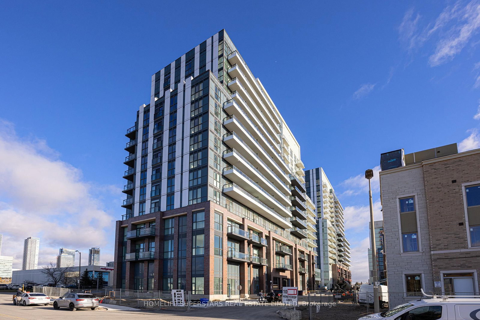 Photo 1 of Unit 207, 10 Honeycrisp Cres, Vaughan, Vaughan Corporate Centre — HOMEH