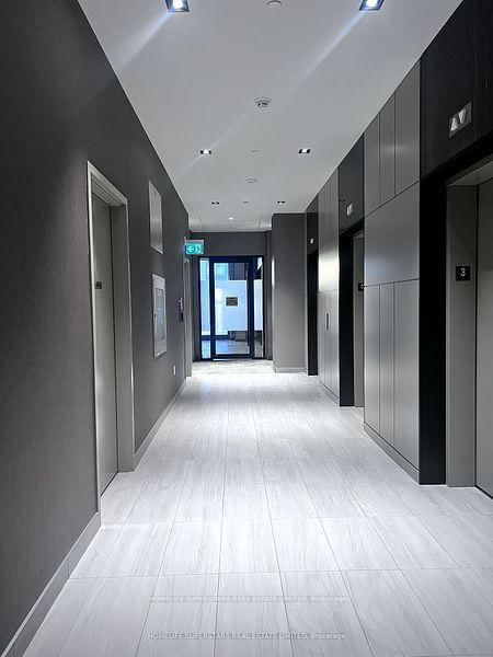 Photo 5 of Unit 207, 10 Honeycrisp Cres, Vaughan, Vaughan Corporate Centre — HOMEH
