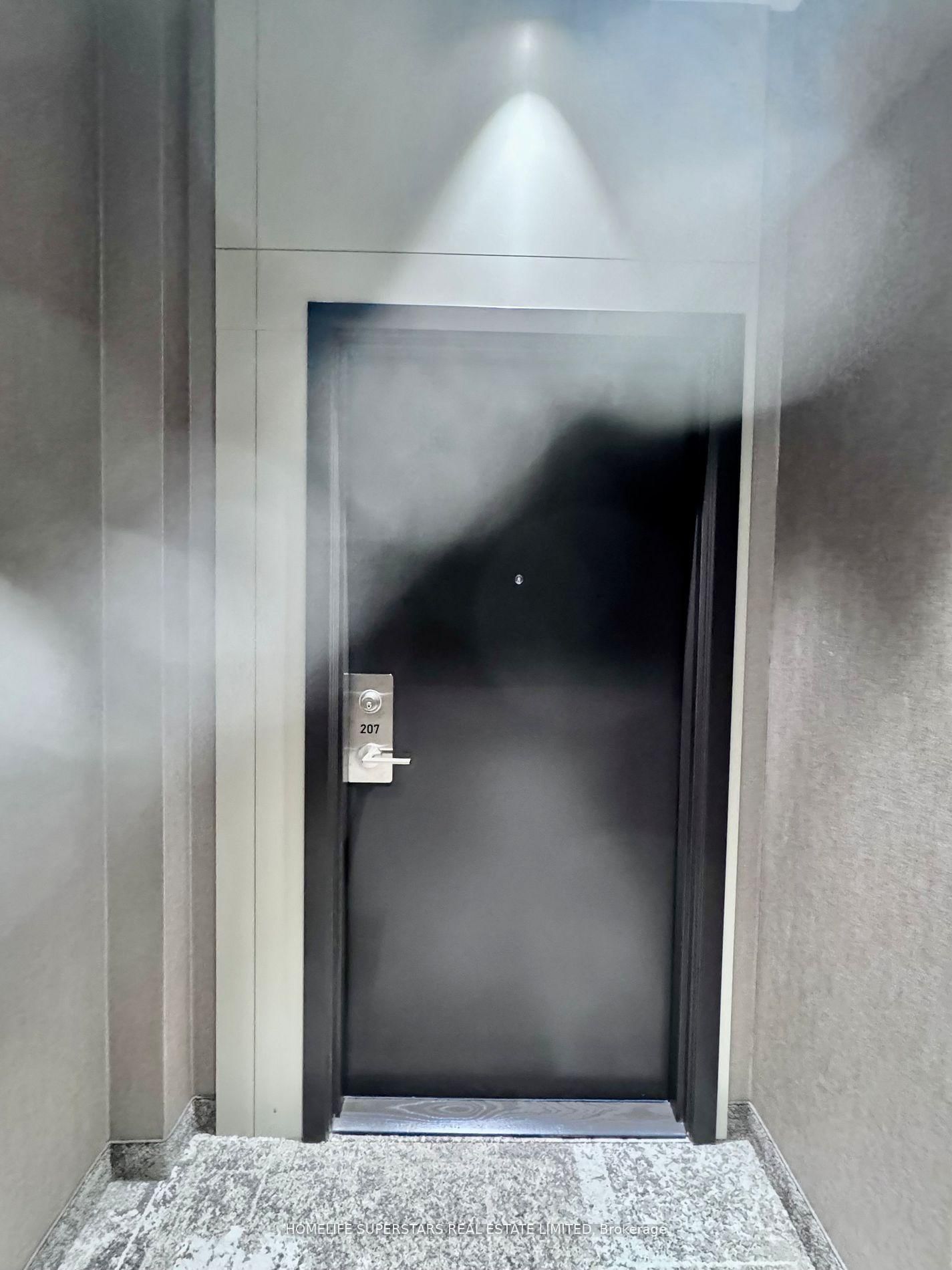 Photo 8 of Unit 207, 10 Honeycrisp Cres, Vaughan, Vaughan Corporate Centre — HOMEH