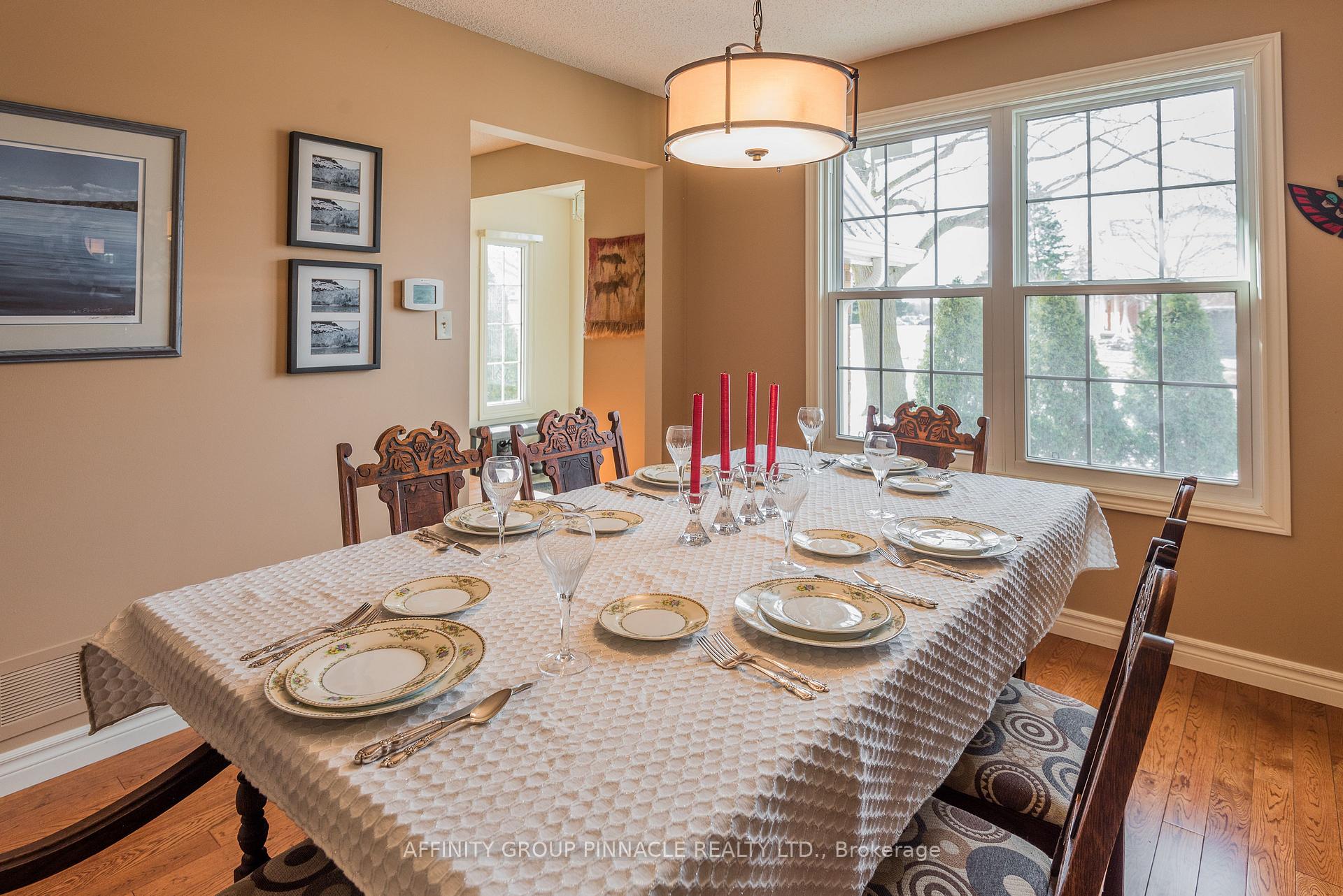 Photo 7 of 12 Walker Street, Kawartha Lakes, Lindsay — HOMEH