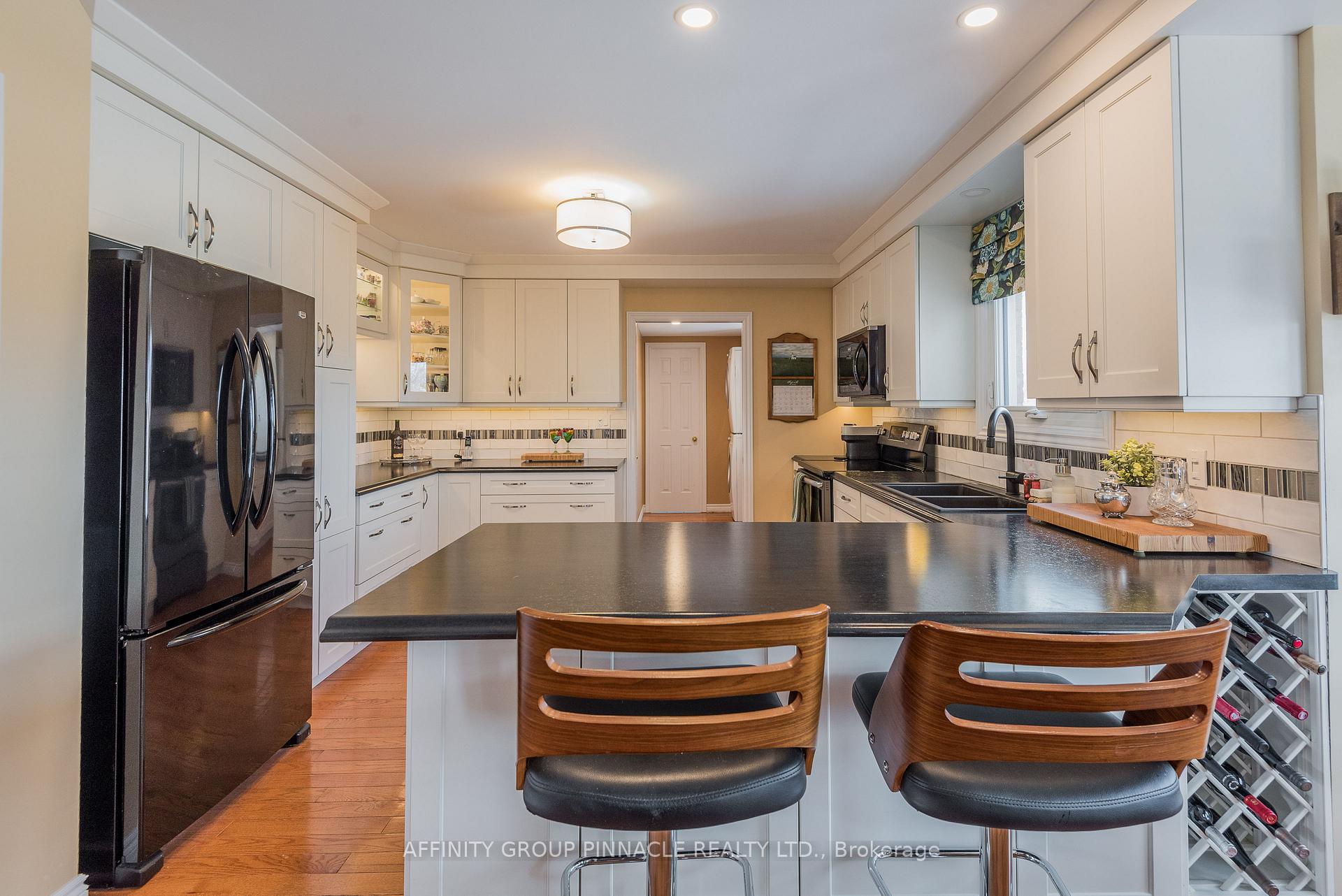 Photo 15 of 12 Walker Street, Kawartha Lakes, Lindsay — HOMEH