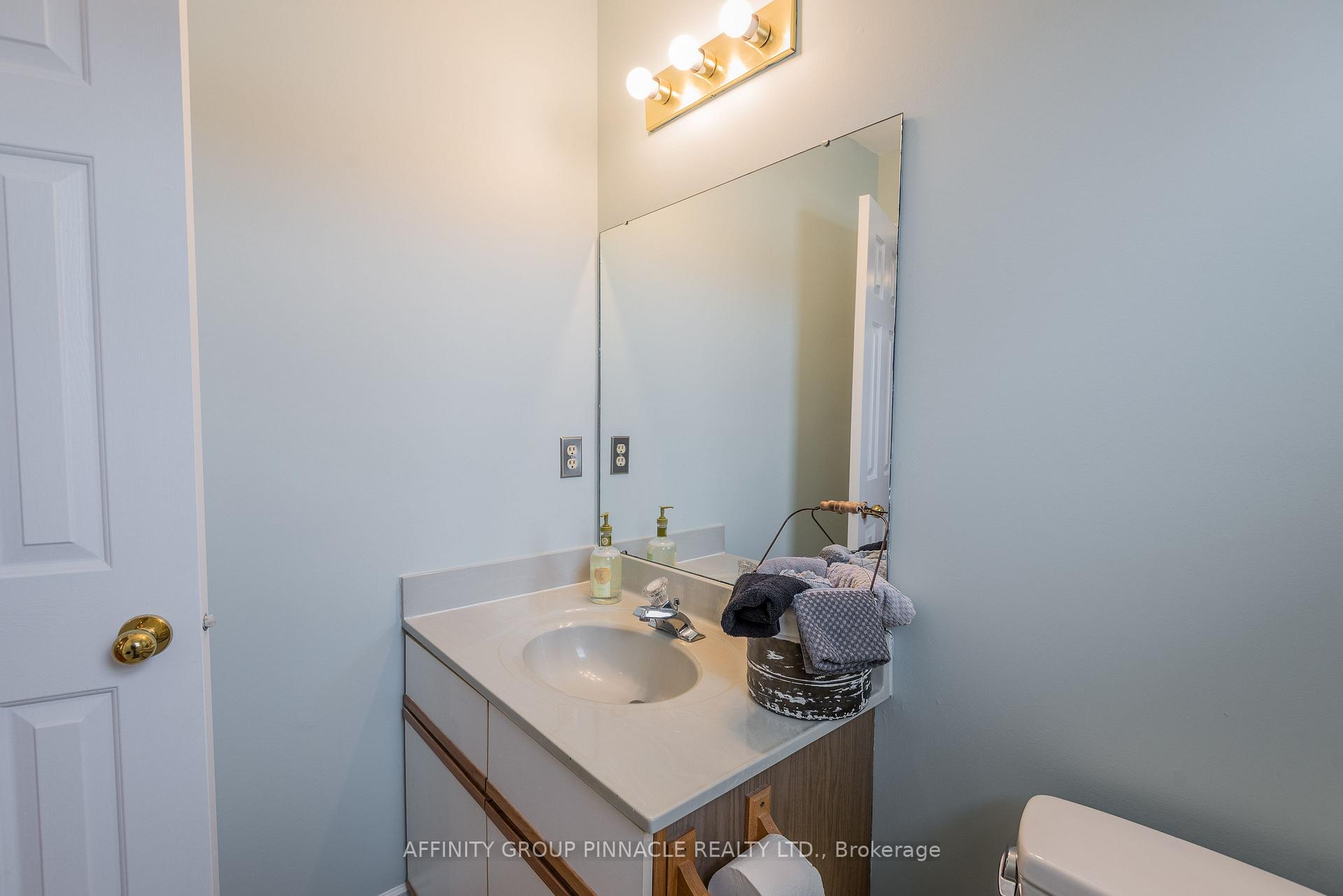 Photo 22 of 12 Walker Street, Kawartha Lakes, Lindsay — HOMEH