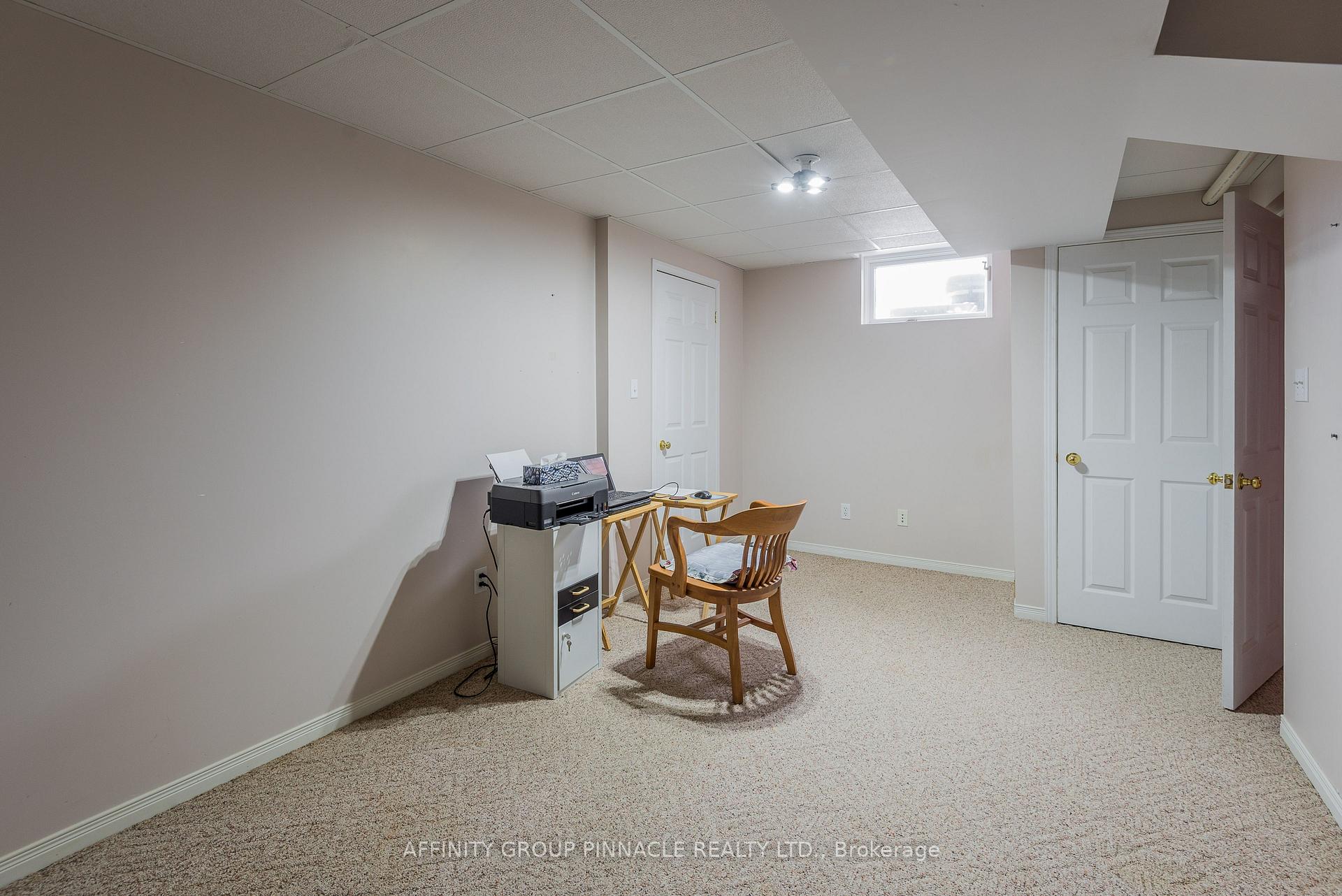Photo 42 of 12 Walker Street, Kawartha Lakes, Lindsay — HOMEH