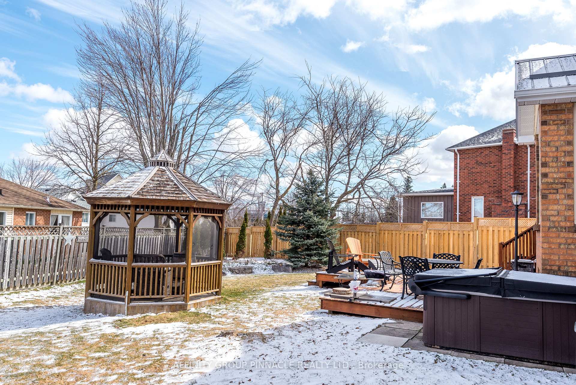 Photo 47 of 12 Walker Street, Kawartha Lakes, Lindsay — HOMEH