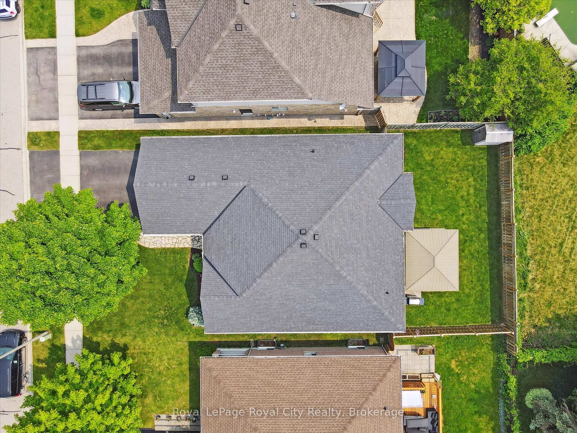 Photo 3 of 5 Haney Drive, Guelph, Pineridge/Westminster Woods — HOMEH
