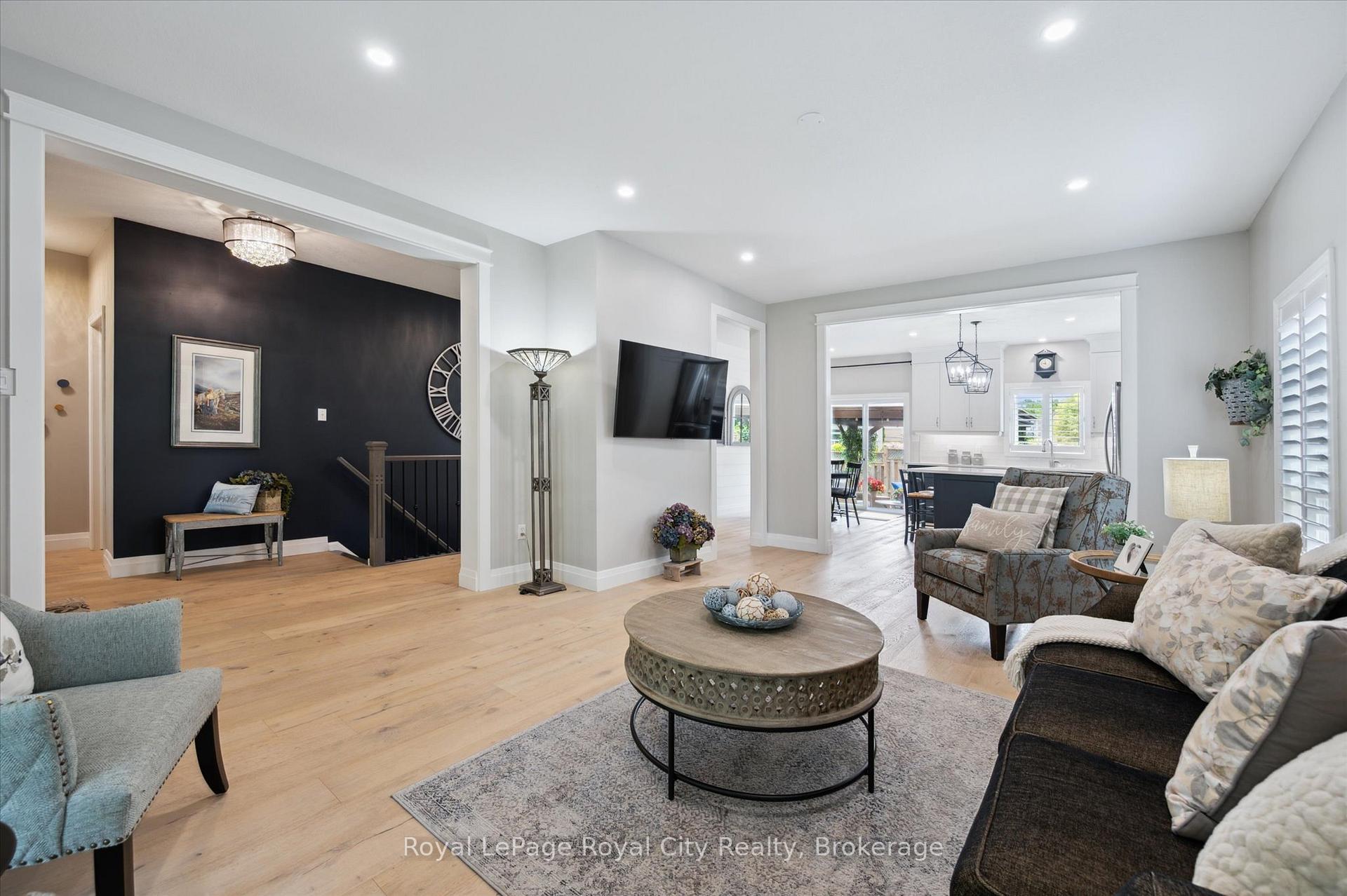 Photo 17 of 5 Haney Drive, Guelph, Pineridge/Westminster Woods — HOMEH