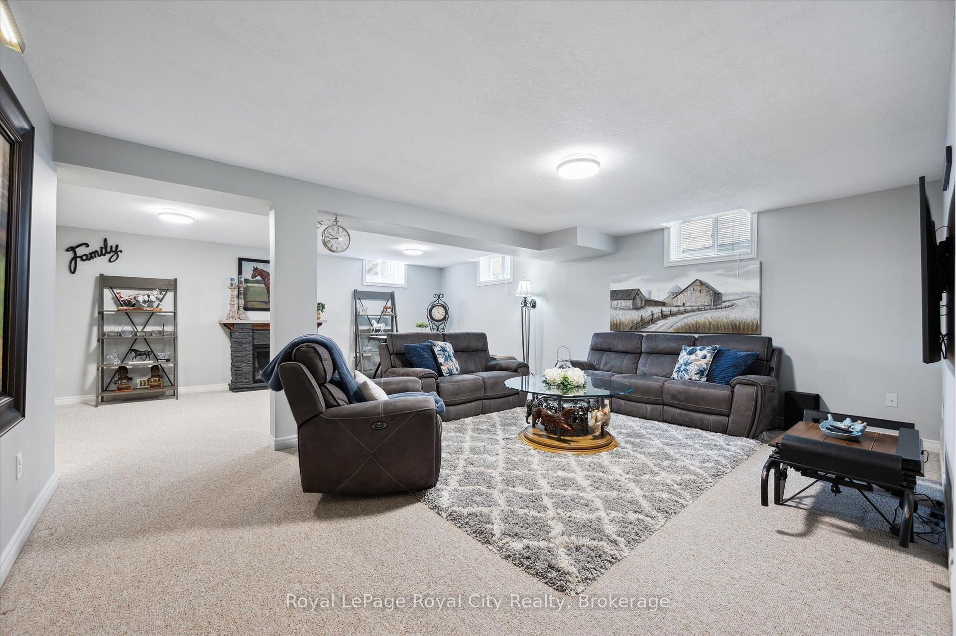 Photo 34 of 5 Haney Drive, Guelph, Pineridge/Westminster Woods — HOMEH
