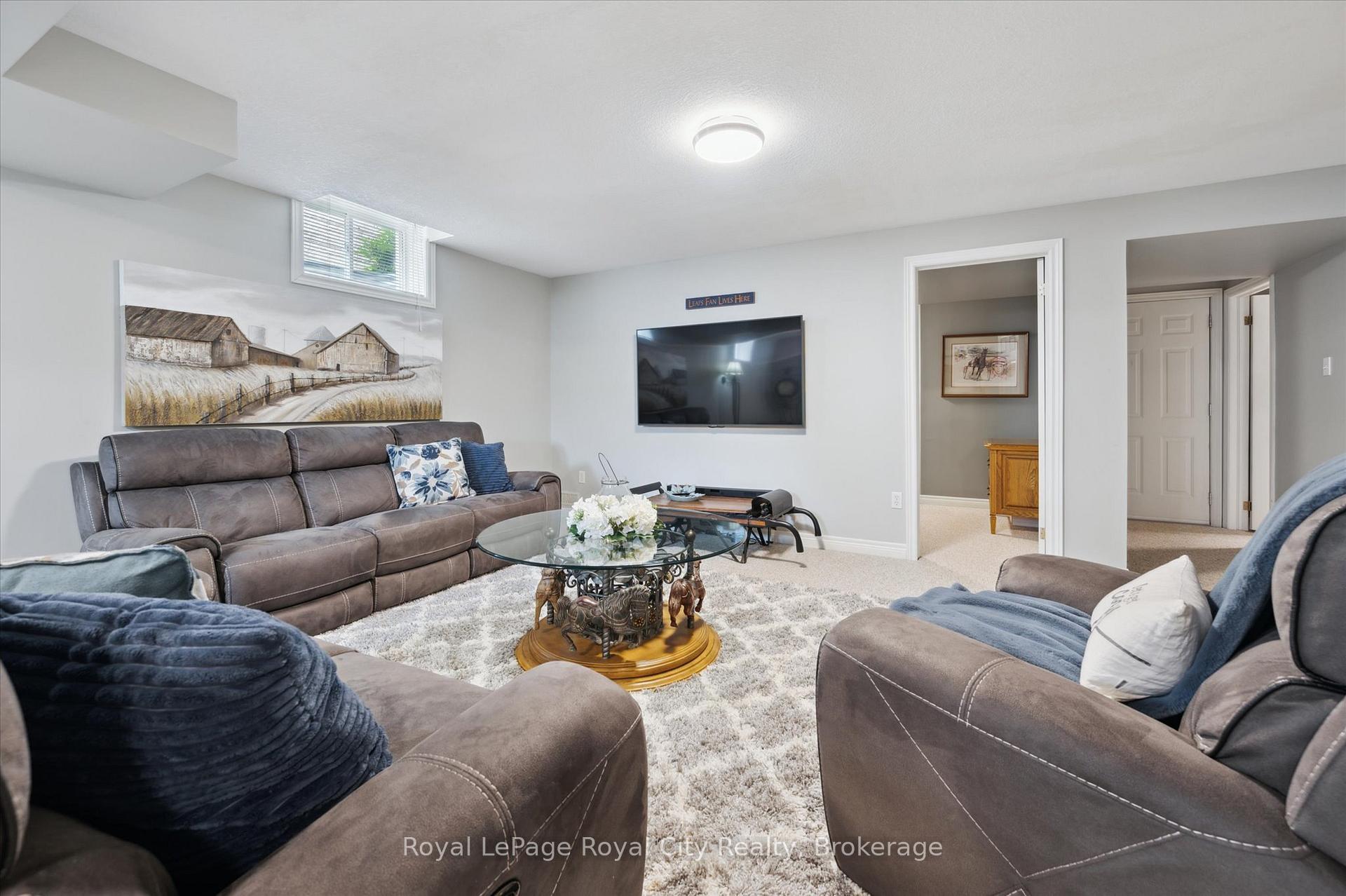 Photo 35 of 5 Haney Drive, Guelph, Pineridge/Westminster Woods — HOMEH