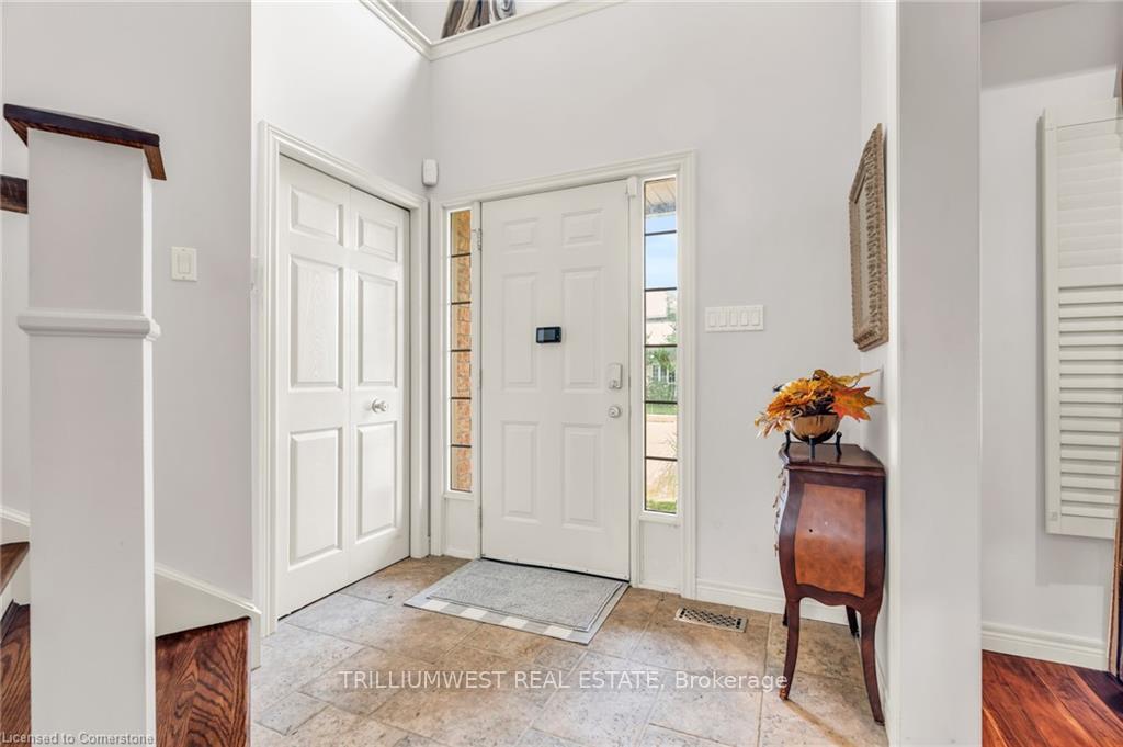 Photo 4 of 288 Farley Drive, Guelph, Pineridge/Westminster Woods — HOMEH