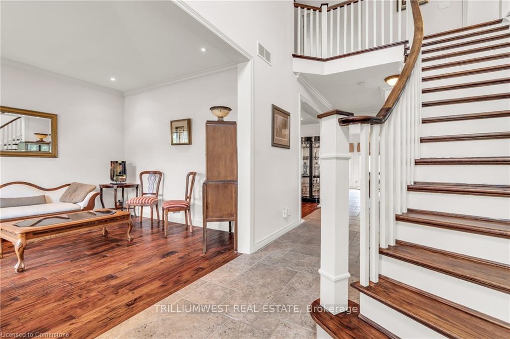 Photo 5 of 288 Farley Drive, Guelph, Pineridge/Westminster Woods — HOMEH