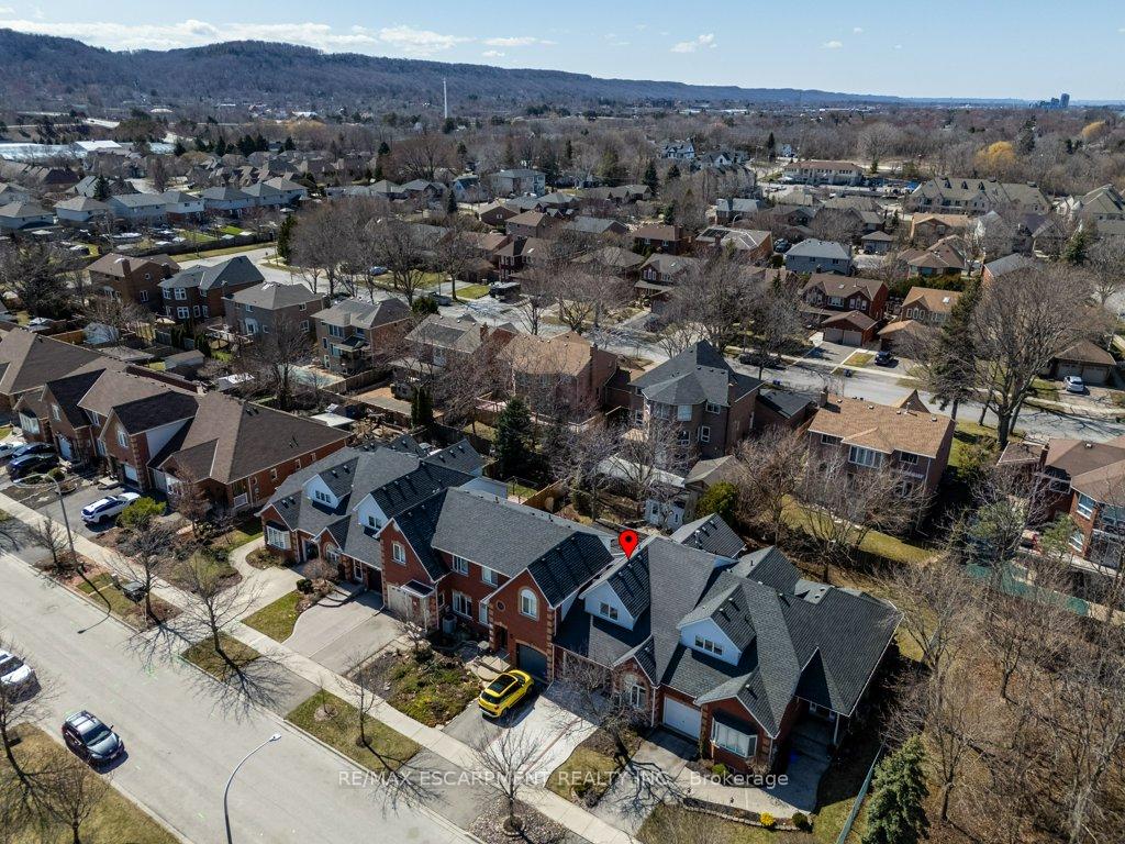 Photo 6 of 68 Morrison Crescent, Grimsby, Grimsby Beach — HOMEH