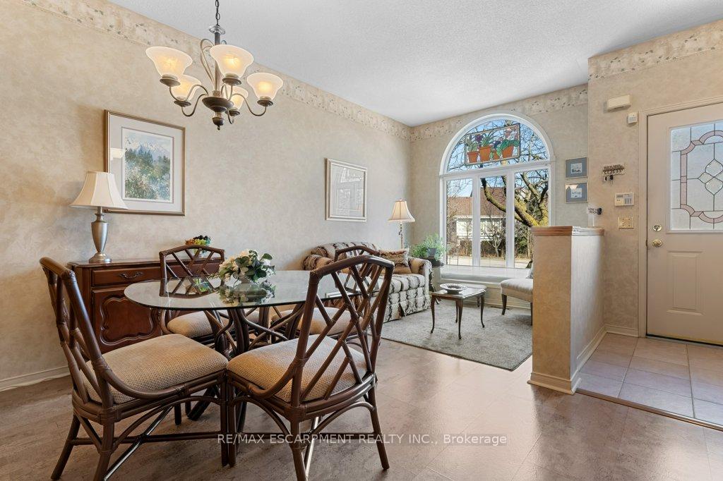 Photo 10 of 68 Morrison Crescent, Grimsby, Grimsby Beach — HOMEH